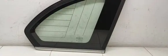 Chevrolet Captiva Rear side window 96622513
