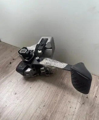 Mercedes-Benz E W212 Brake pedal A2122900001