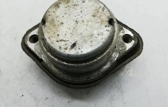 Audi A6 S6 C5 4B Engine mount bracket 4B0399151