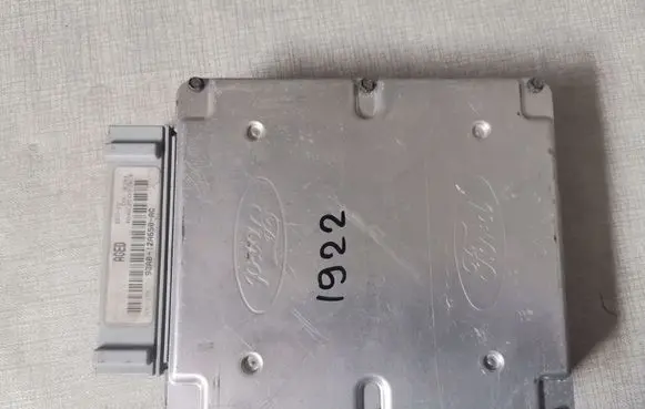 Ford Escort Engine control unit/module 93AB12A650AC SMO270