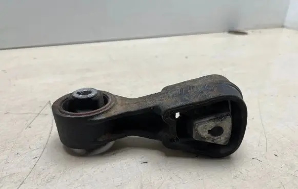 Peugeot 407 Engine mount bracket 1264 PA109 APC3