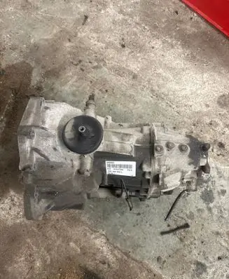 Volkswagen II LT Manual 5 speed gearbox 040953 21447750 000300043L