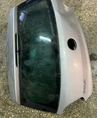 Volkswagen Polo V 6R Rear windscreen/windshield window 