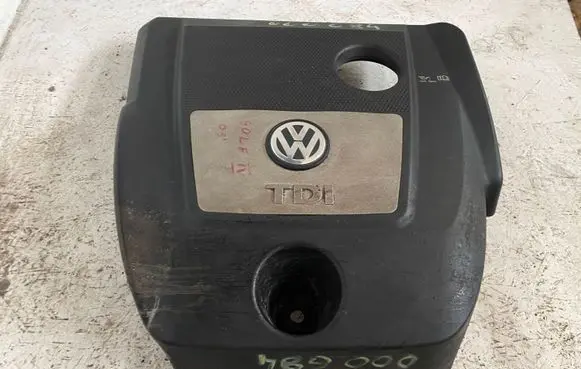 Volkswagen Golf IV Engine cover (trim)