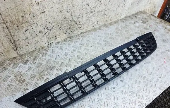 Opel Astra J Front bumper lower grill 13266567