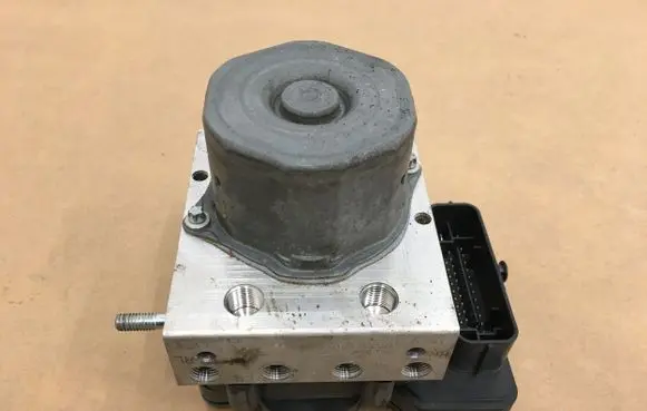 Nissan Micra K14 ABS Pump 0265956487 0413115 0907898