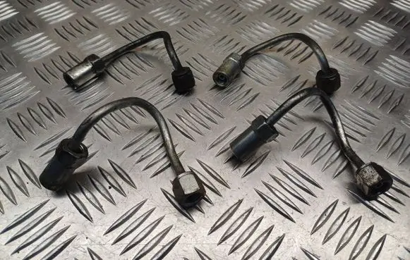 Opel Astra H Fuel injector supply line/pipe 
