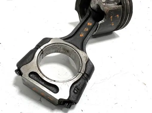 SsangYong Rexton Piston with connecting rod 66430