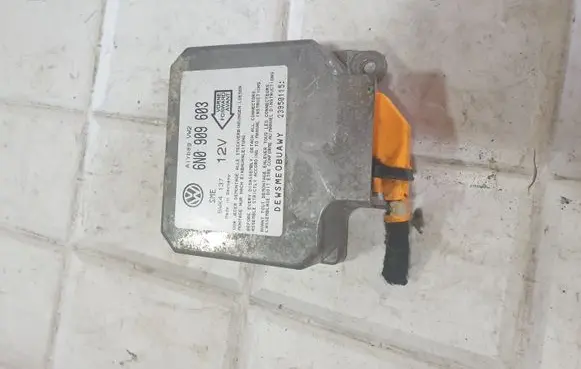 Seat Ibiza II (6k) Airbag control unit/module 6N0909603
