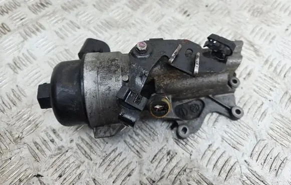 Citroen C3 Oil filter mounting bracket V758311180 7583111