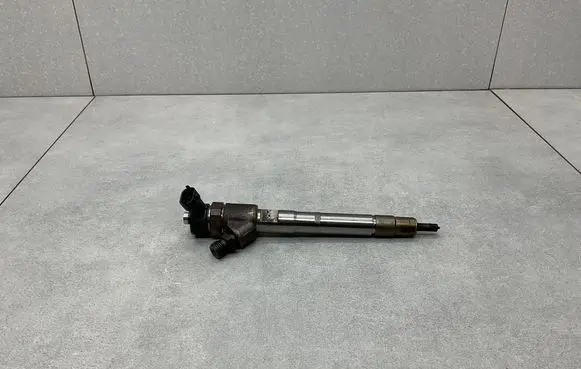 Jeep Grand Cherokee Fuel injector 35062015F 0445110523