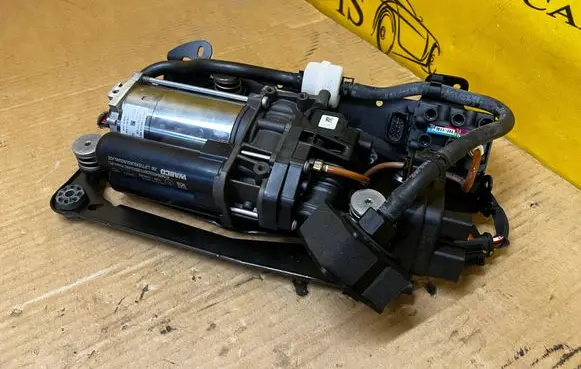 Audi A8 S8 D5 Air suspension compressor/pump 4N0616005D 4M0907778
