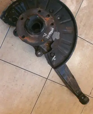 Audi Q7 4L Front wheel hub spindle knuckle 7L0407258A Gjs40015 7612