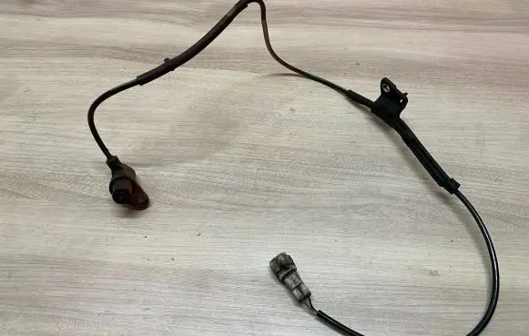 Toyota Corolla Verso AR10 ABS brake wheel speed sensor 8954202040