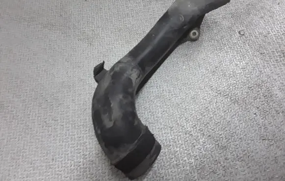 Toyota Corolla E120 E130 Air intake duct part 177510N010