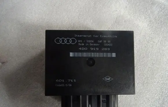 Audi A8 S8 D2 4D Parking PDC control unit/module 4D0919283