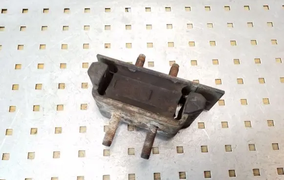 Iveco Daily 35 - 40.10 Engine mount bracket 504046294EB