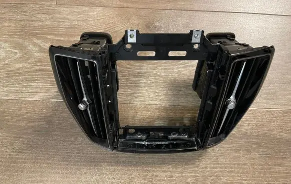 Volvo XC60 Dashboard air vent grill cover trim 31477275 31477274