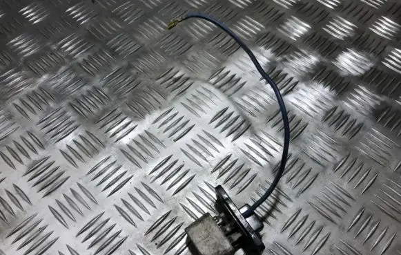 Mazda 323 Heater blower motor/fan resistor