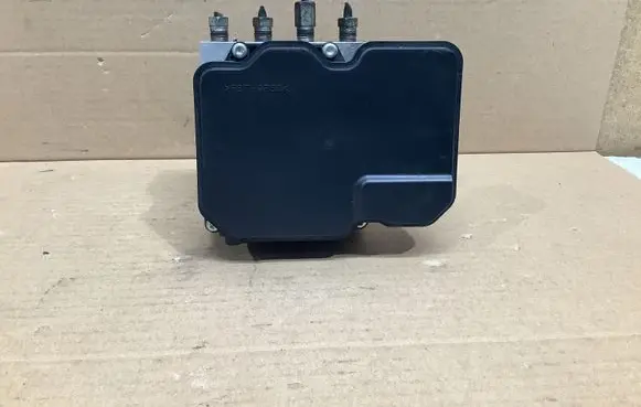 Toyota RAV 4 (XA40) ABS Pump 4454042410 8954142750