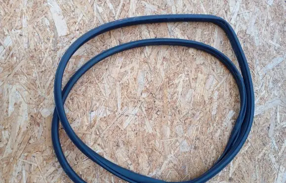 Subaru Outback Front door rubber seal 