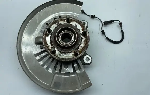 Front wheel hub