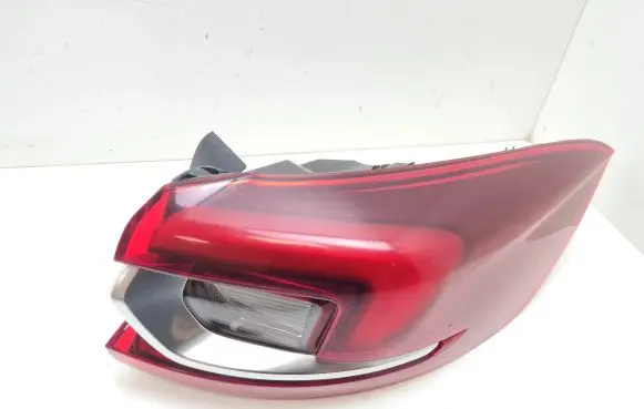 Opel Insignia B Rear/tail lights 39099113 20590201