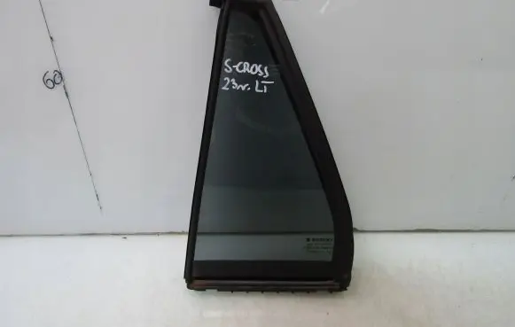 Suzuki SX4 S-Cross Rear door window glass 8467563T00