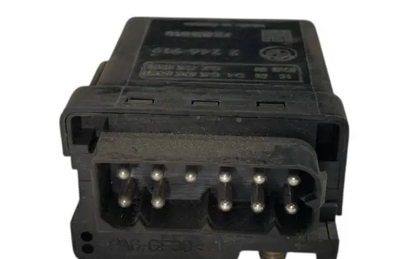 BMW 5 E39 Glow plug pre-heat relay 2246919