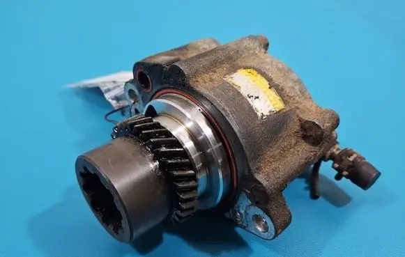 Toyota Land Cruiser (J120) Vacuum pump 29300-67020 IMPRK1529245