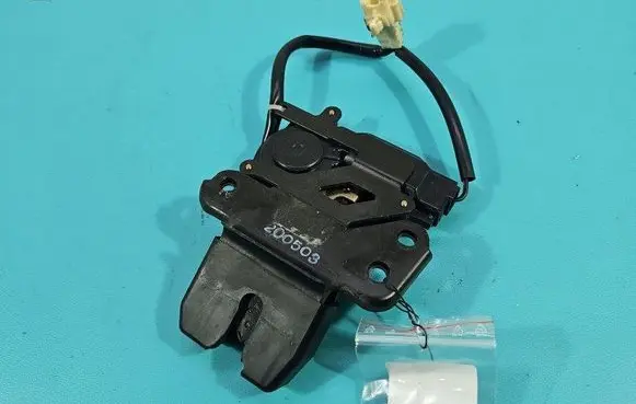 Tailgate/trunk/boot lock/catch/latch