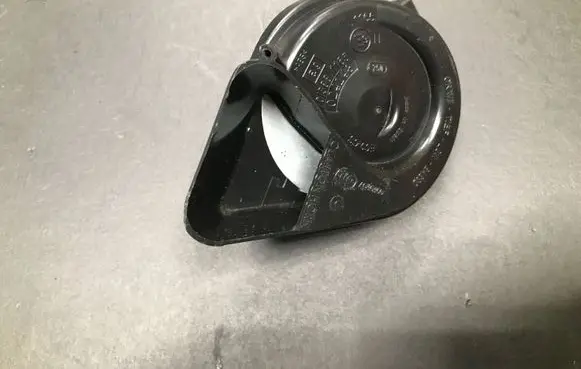 Audi A5 8T 8F Horn signal 8K0951221