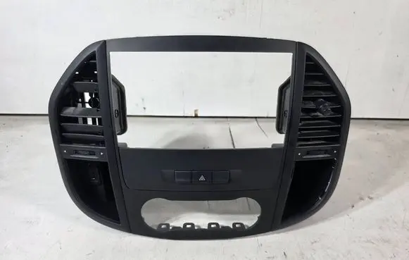 Mercedes-Benz Vito Viano W447 Panel trim 9067355353 641470Y6 7667355353
