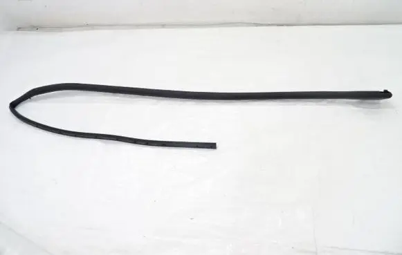 Peugeot 3008 I Front door window/glass frame 9683110380