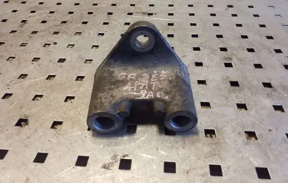 Mazda 6 Gearbox mounting bracket