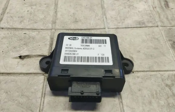 Peugeot 807 Fuel injection pump control unit/module 09733009904 964828238001