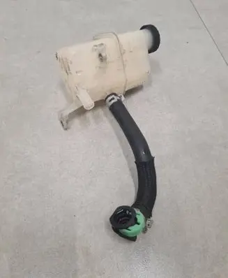 Toyota Prius (XW30) Coolant expansion tank/reservoir