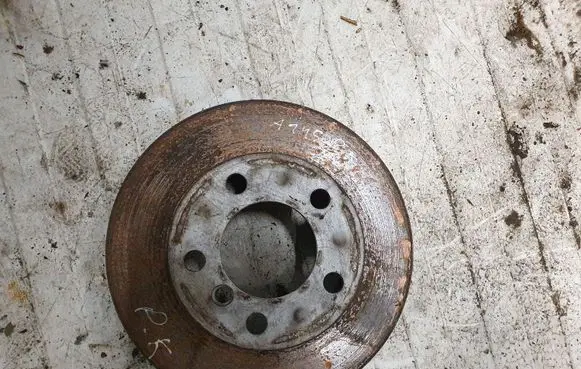 BMW 1 E81 E87 Front brake disc NOCODE