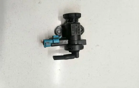 Peugeot 607 Turbo solenoid valve 9635704380 0928400414