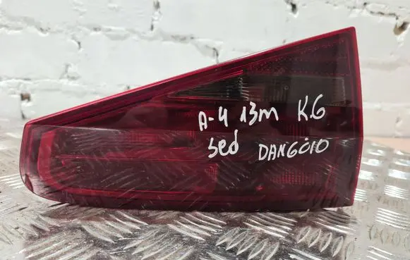 Audi A4 S4 B8 8K Tailgate rear/tail lights 8K5945093