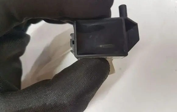Citroen C6 Airbag deployment crash/impact sensor 220436123 9636982680 550903000