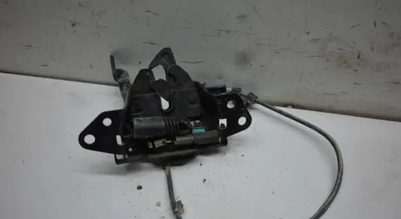 Engine bonnet/hood lock/catch