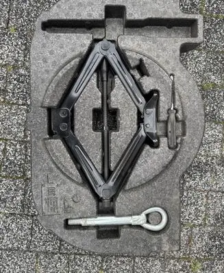 Opel Astra K Tool set 13369989 333626559