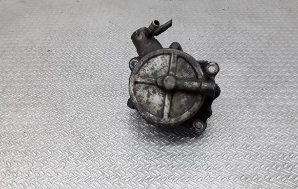 Nissan Almera Tino Vacuum pump A40402