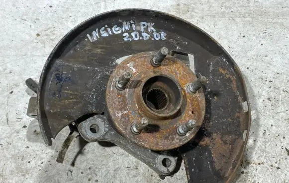 Opel Insignia A Front wheel hub spindle knuckle