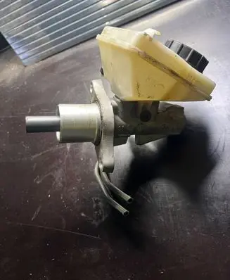 Mini One - Cooper R50 - 53 Master brake cylinder 34336756233 6756233