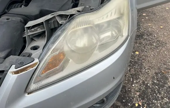 Ford Focus Headlight/headlamp