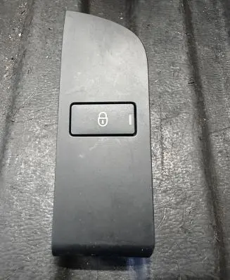 Land Rover Discovery 5 Central locking switch button HY3214017AA L0260285AC01