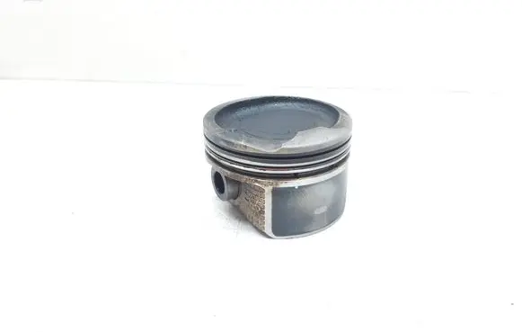 Toyota Avensis T250 Piston 