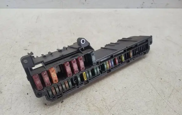 BMW 5 E60 E61 Fuse module